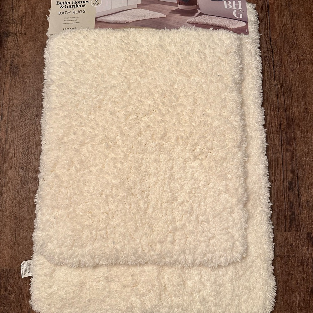 Better Homes And Gardens White Creamy Bath Rug Set